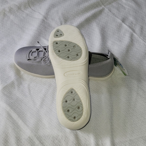 Land's End Light Gray Water Shoes Slip-on Size 8B NWT - Picture 5 of 7